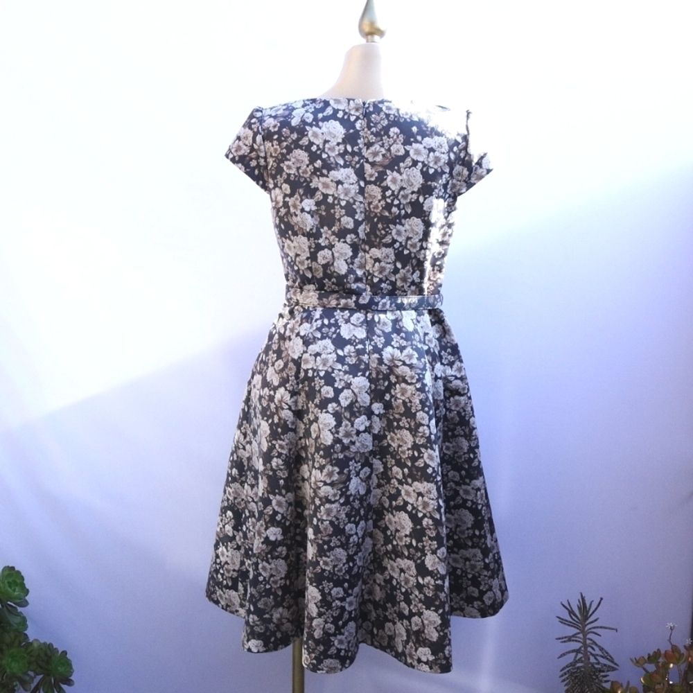 Gorgeous GAL MEETS GLAM Size 8 Elle Duchess Satin Cocktail Dress Floral Prints - Picture 6 of 11